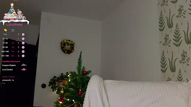 Snapshot of Marie_Diaze chatting on December 30, 8:43 am Marie Diaze online show from December 30, 8:43 am