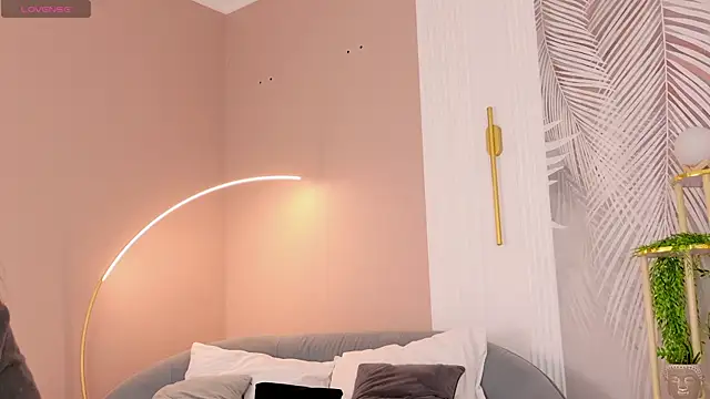 Marie Diaze online show from May 19, 5:03 am