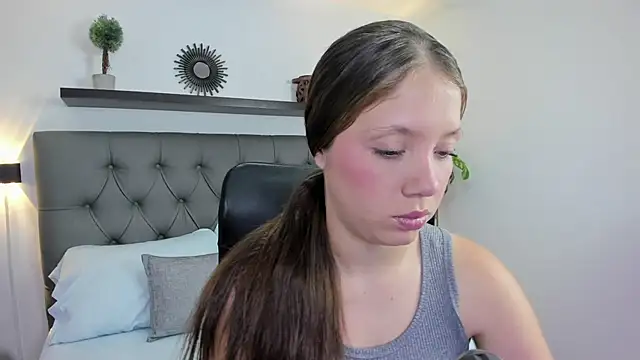 nataly rodri online show from September 24, 6:33 pm