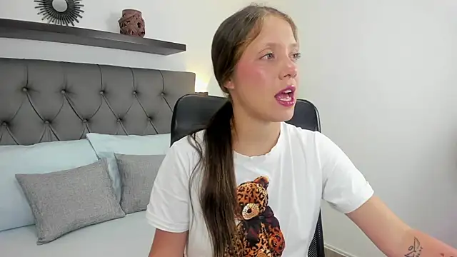 nataly rodri online show from October 20, 7:36 pm