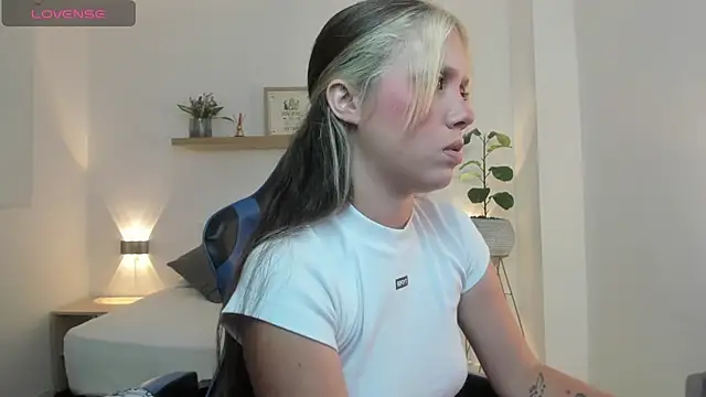 nataly rodri online show from May 14, 2:18 am