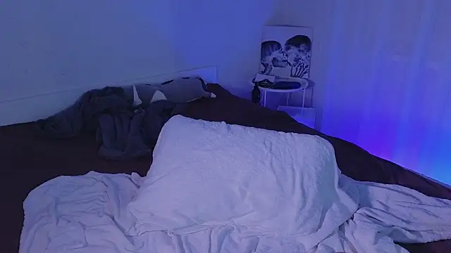 shey1i online show from March 24, 5:51 pm