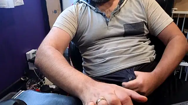 Sakhtlaundaz online show from February 25, 9:57 pm