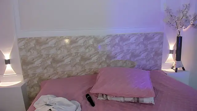 EmilyEvans7 online show from January 27, 7:13 pm