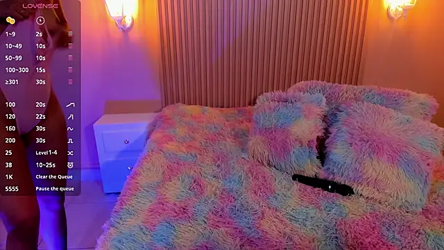 EmilyEvans7 online show from March 18, 7:42 pm