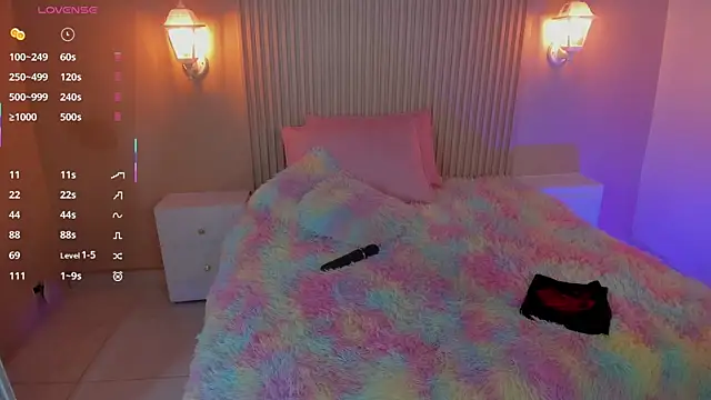 EmilyEvans7 online show from October 9, 6:17 pm