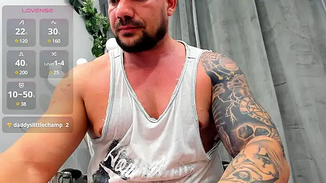 Snapshot of musclemonster31 chatting on February 11, 11:54 am musclemonster31 online show from February 11, 11:54 am