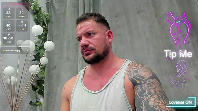 Snapshot of musclemonster31 chatting on March 10, 6:16 am musclemonster31 online show from March 10, 6:16 am