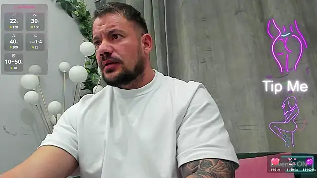 Snapshot of musclemonster31 chatting on March 14, 8:49 pm musclemonster31 online show from March 14, 8:49 pm