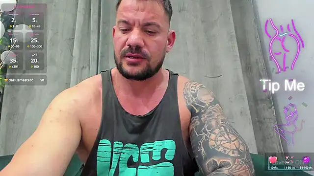 Snapshot of musclemonster31 chatting on March 18, 2:36 am musclemonster31 online show from March 18, 2:36 am