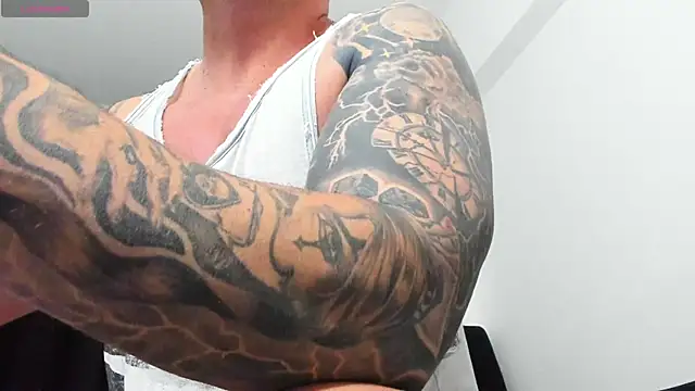 Snapshot of musclemonster31 chatting on September 8, 7:13 pm musclemonster31 online show from September 8, 7:13 pm