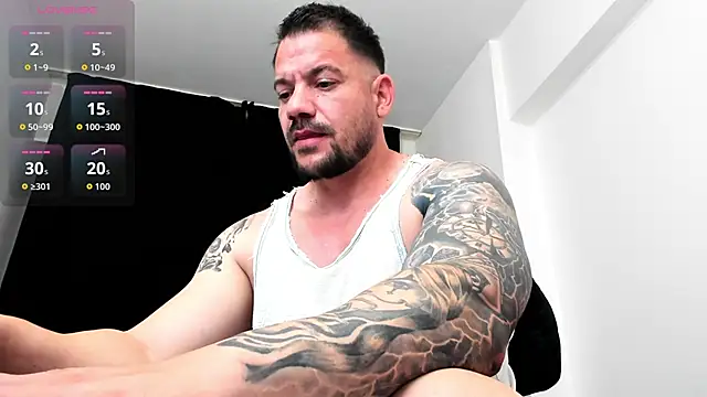 Snapshot of musclemonster31 chatting on November 27, 2:08 pm musclemonster31 online show from November 27, 2:08 pm