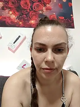 Snapshot of LEAsquirt91 chatting on May 2, 10:42 am LEAsquirt91 online show from May 2, 10:42 am
