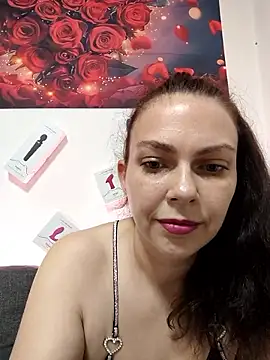Snapshot of LEAsquirt91 chatting on May 30, 10:23 am LEAsquirt91 online show from May 30, 10:23 am