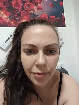 Snapshot of LEAsquirt91 chatting on June 10, 2:49 pm LEAsquirt91 online show from June 10, 2:49 pm