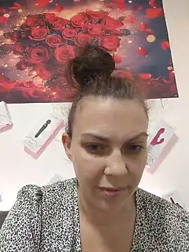 Snapshot of LEAsquirt91 chatting on July 15, 11:48 am LEAsquirt91 online show from July 15, 11:48 am