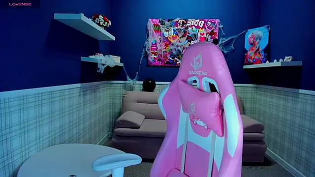 Snapshot of Lexi_Split chatting on October 30, 7:10 am Lexi Split online show from October 30, 7:10 am