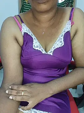 Snapshot of Malluivaniya chatting on November 7, 6:46 am Malluivaniya online show from November 7, 6:46 am