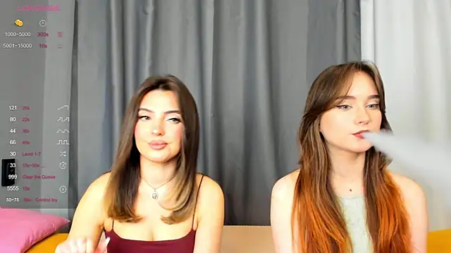 Snapshot of AnnaTeona chatting on December 11, 6:25 am AnnaTeona online show from December 11, 6:25 am