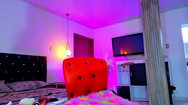 Snapshot of SQUIRT4UMEGAN chatting on January 13, 12:32 pm SQUIRT4UMEGAN online show from January 13, 12:32 pm