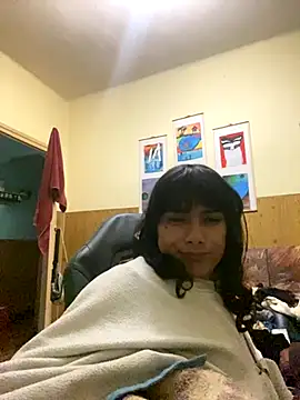 Snapshot of calliemaggotbone chatting on November 1, 9:33 am calliemaggotbone online show from November 1, 9:33 am