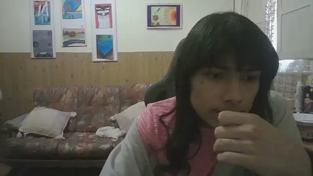 Snapshot of calliemaggotbone chatting on November 11, 1:00 pm calliemaggotbone online show from November 11, 1:00 pm