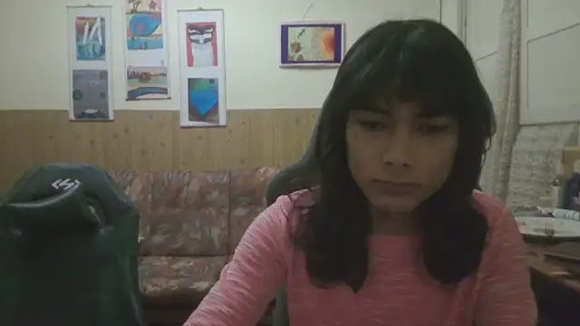 Snapshot of calliemaggotbone chatting on November 13, 6:18 pm calliemaggotbone online show from November 13, 6:18 pm