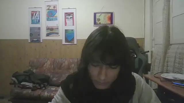 Snapshot of calliemaggotbone chatting on November 17, 6:52 am calliemaggotbone online show from November 17, 6:52 am