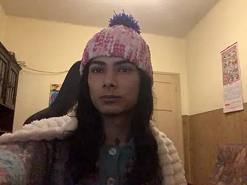 Snapshot of calliemaggotbone chatting on February 16, 4:14 pm calliemaggotbone online show from February 16, 4:14 pm