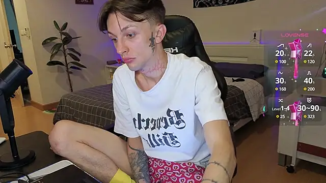 Snapshot of Tima_Lexikov_ chatting on December 24, 9:39 am Tima Lexikov online show from December 24, 9:39 am