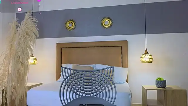 riley sierra online show from December 24, 11:28 am