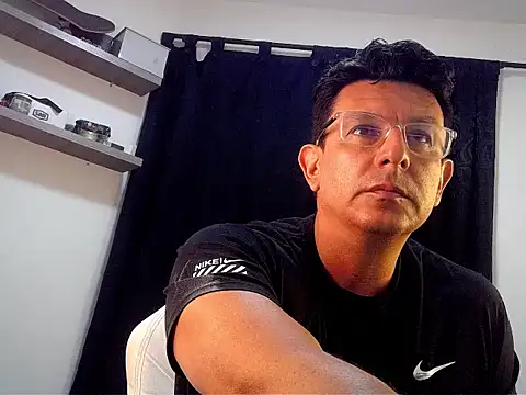 Snapshot of pedropicapi chatting on February 1, 11:03 pm pedropicapi online show from February 1, 11:03 pm