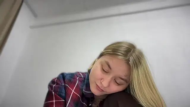 Isabel-Bailey online show from October 4, 8:40 pm