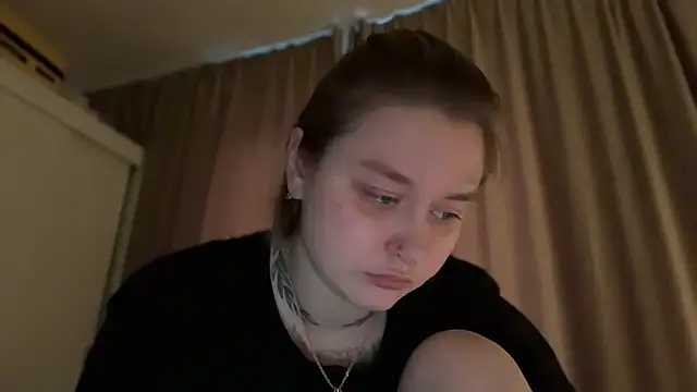 Snapshot of Isabel-Bailey chatting on June 13, 9:02 pm Isabel-Bailey online show from June 13, 9:02 pm