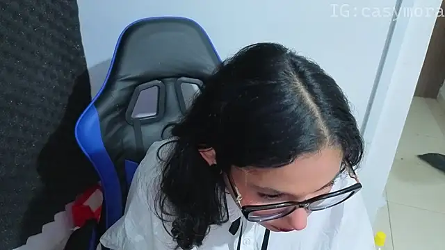 Snapshot of Cuteprincess21 chatting on February 28, 12:55 am Cuteprincess21 online show from February 28, 12:55 am