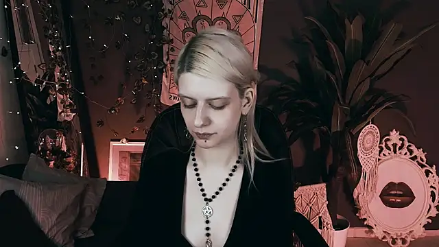 Noah ElmerX online show from November 22, 8:30 pm