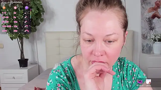 CutieGinger online show from March 25, 6:08 am