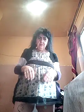 Lovely Lori online show from February 6, 5:45 am