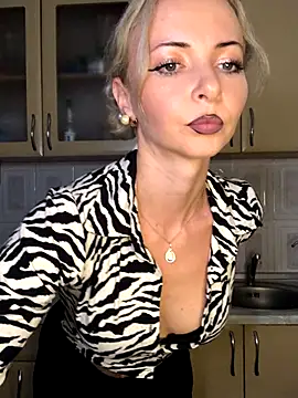 Kristina03 online show from November 4, 9:25 pm