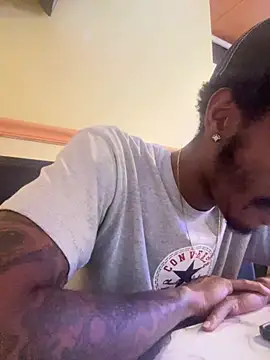 Snapshot of ITSONLYKENNY chatting on February 14, 8:26 pm ITSONLYKENNY online show from February 14, 8:26 pm