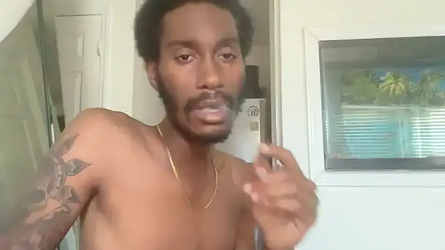 Snapshot of ITSONLYKENNY chatting on October 14, 2:29 pm ITSONLYKENNY online show from October 14, 2:29 pm