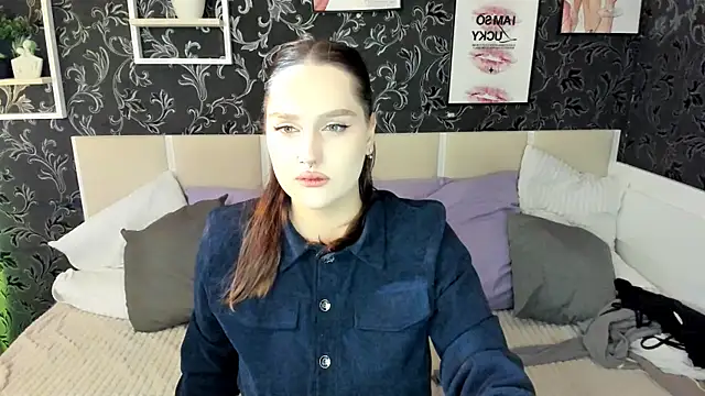 SofiaLovelyC online show from May 5, 6:10 am