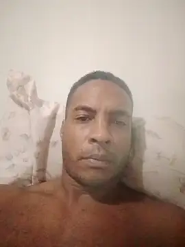 Snapshot of Junaoooo chatting on April 6, 2:18 pm Junaoooo online show from April 6, 2:18 pm