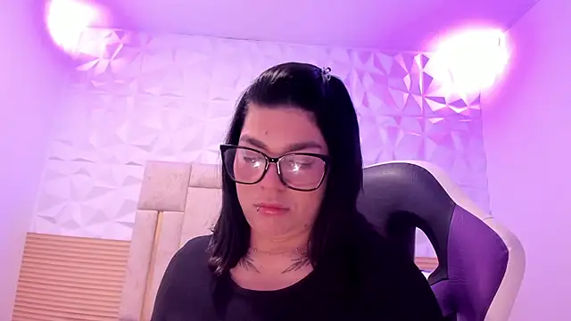 PauletteJ online show from April 14, 11:49 am