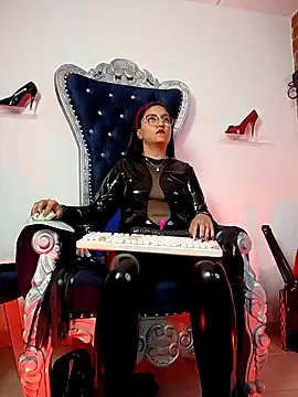 Snapshot of abbymora chatting on September 22, 1:18 am abbymora online show from September 22, 1:18 am