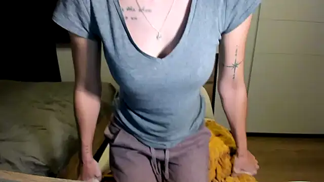 DesireMore90 online show from December 27, 7:57 pm