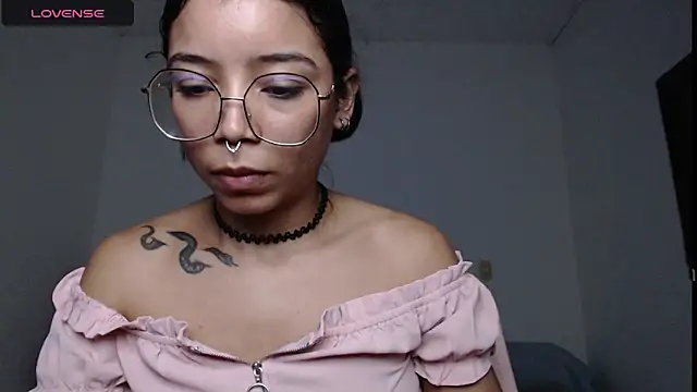 Snapshot of Putaku_San chatting on September 12, 3:50 am Putaku San online show from September 12, 3:50 am