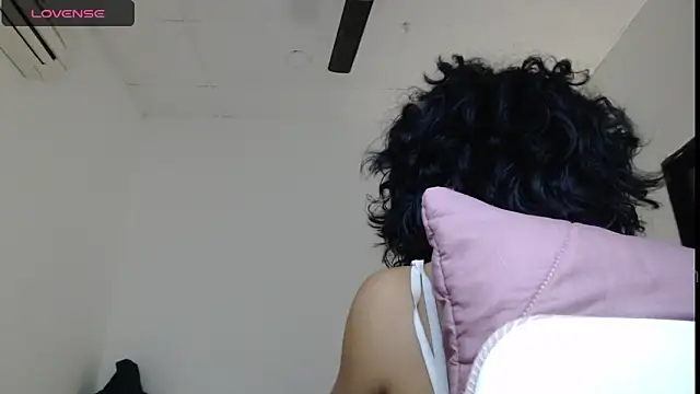 Snapshot of Putaku_San chatting on October 10, 4:00 am Putaku San online show from October 10, 4:00 am