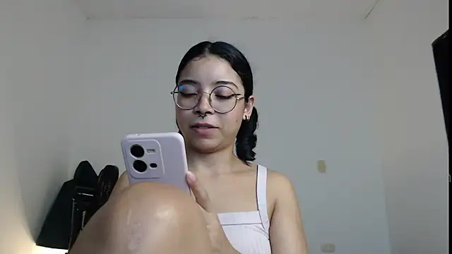 Snapshot of Putaku_San chatting on November 11, 4:45 am Putaku San online show from November 11, 4:45 am