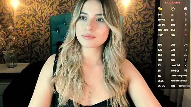 KiaraCarter online show from March 3, 8:00 pm